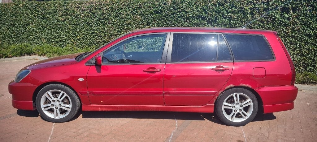 Mitsubishi Lancer 1.6 Wagon 2009 Rood, Voorwielaandrijving, Stof, Zwart, 4 cilinders