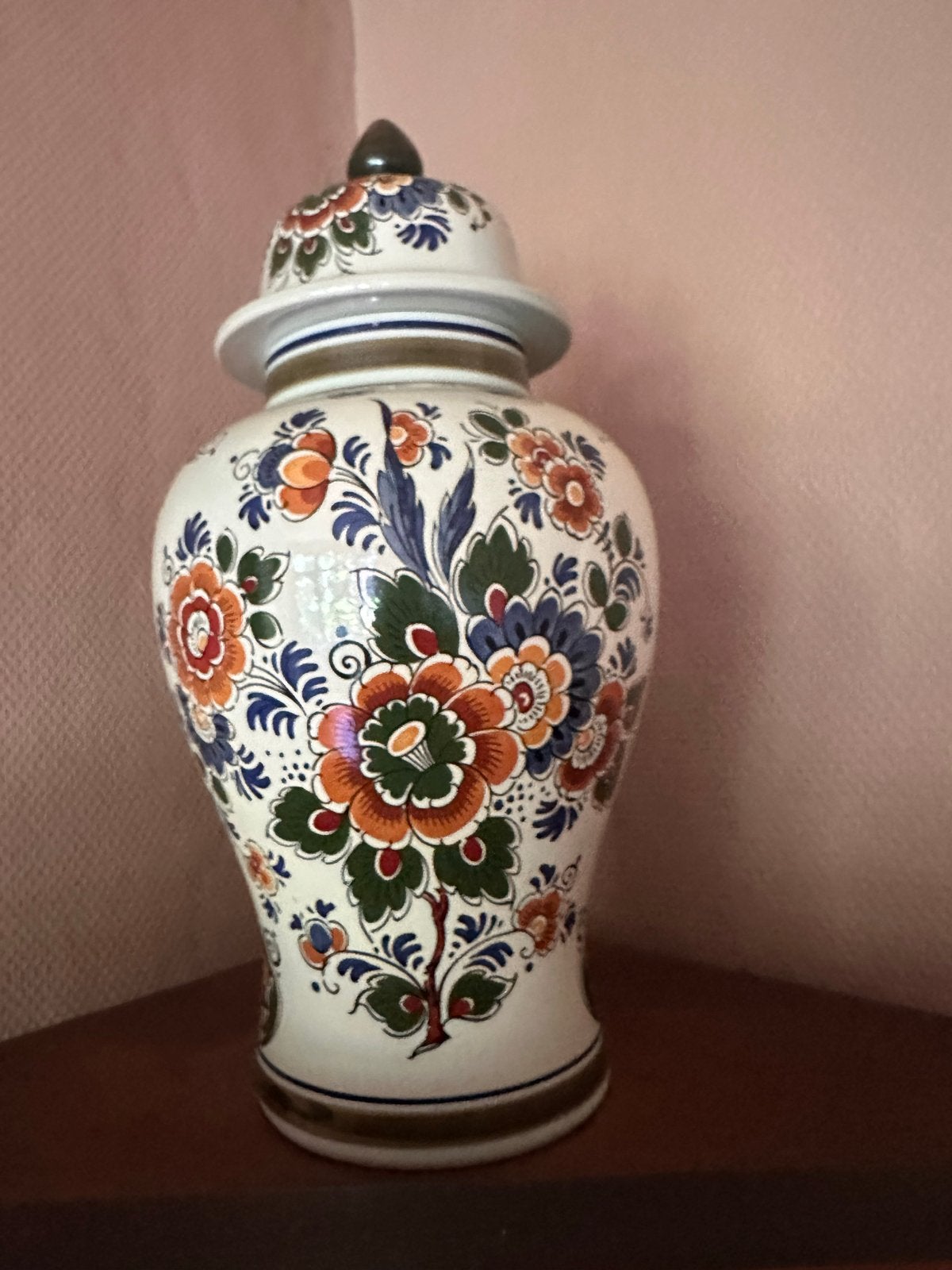 Prachtige Delfts Blauw polychroom gemberpot met bloemdecor, Ophalen