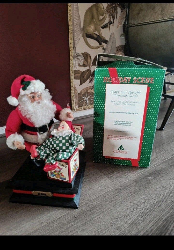 Holiday Creations Kerstman met muziek doos, Ophalen of Verzenden