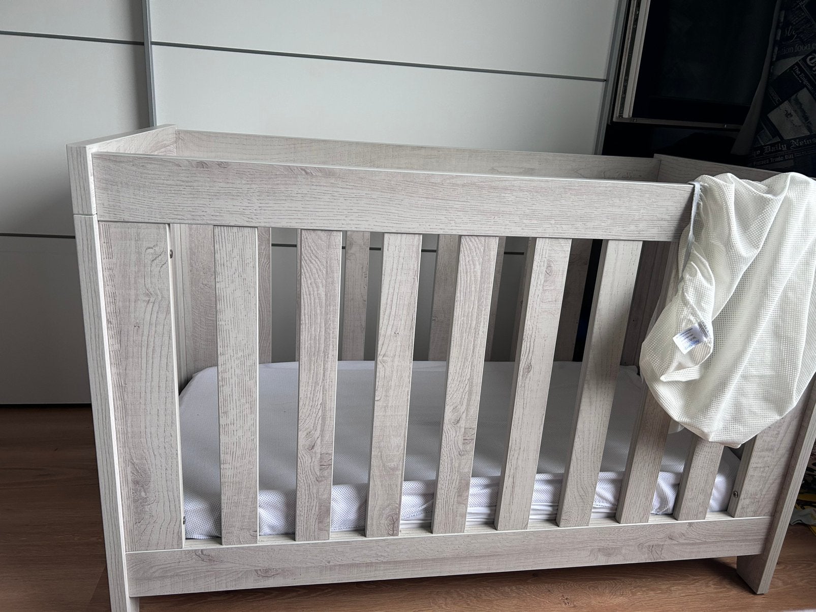 London interbaby ledikant 60x120, Ophalen, Zo goed als nieuw, Jongetje of Meisje