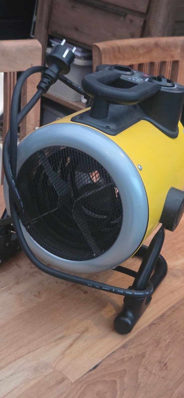 Werkplaatskachel 3kW - Krachtige en compacte verwarming, Ophalen, Zo goed als nieuw, 800 watt of meer, Kachel