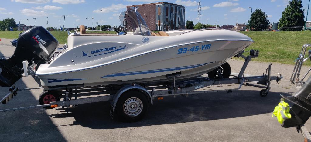 Quicksilver 505 Commander, Suzuki 70 pk en trailer, Ophalen, 70 tot 120 pk, Zo goed als nieuw, Buitenboordmotor