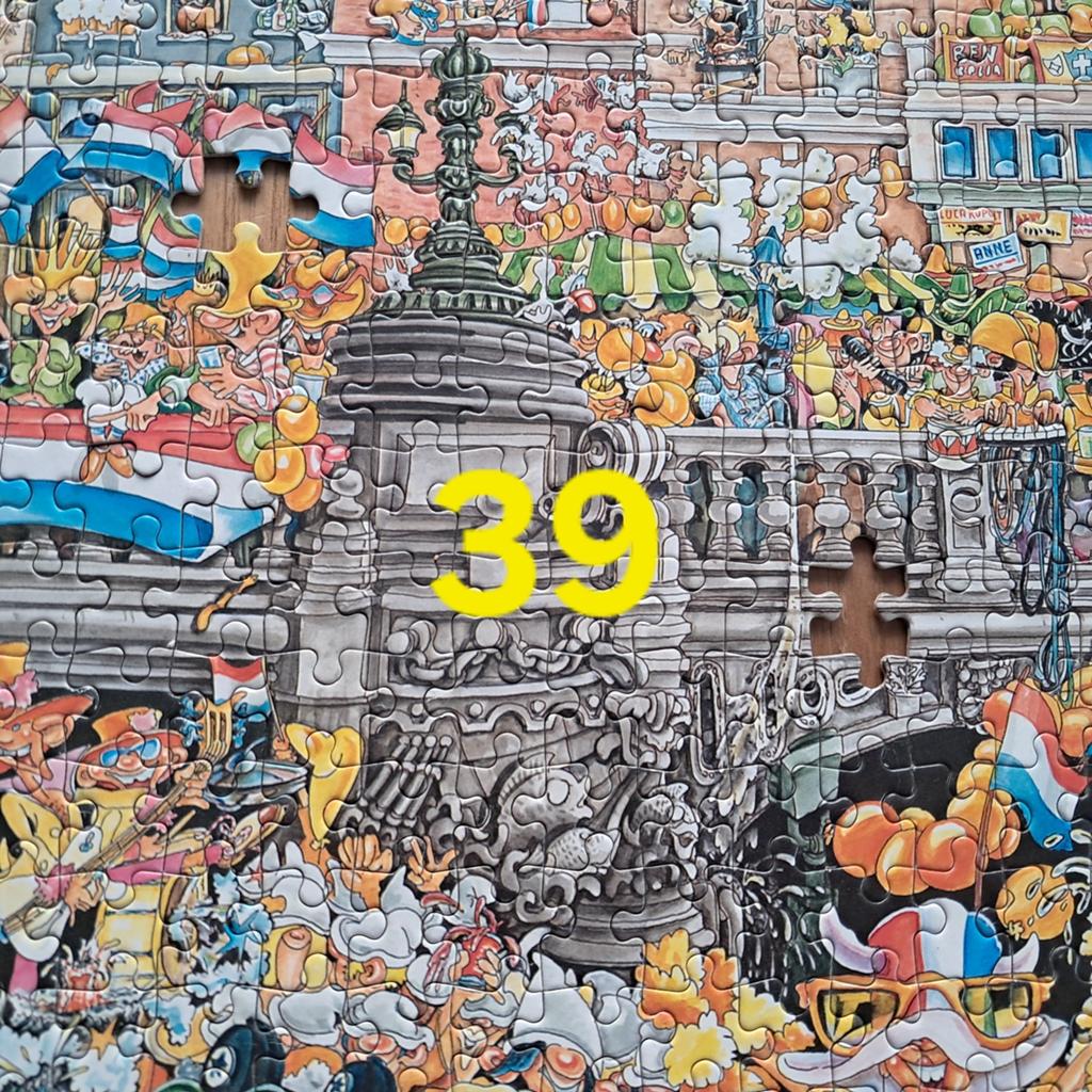 Legpuzzel 1000 stukjes =missen 2 stukjes= Amsterdam king day, Ophalen of Verzenden, 500 t/m 1500 stukjes, Gebruikt