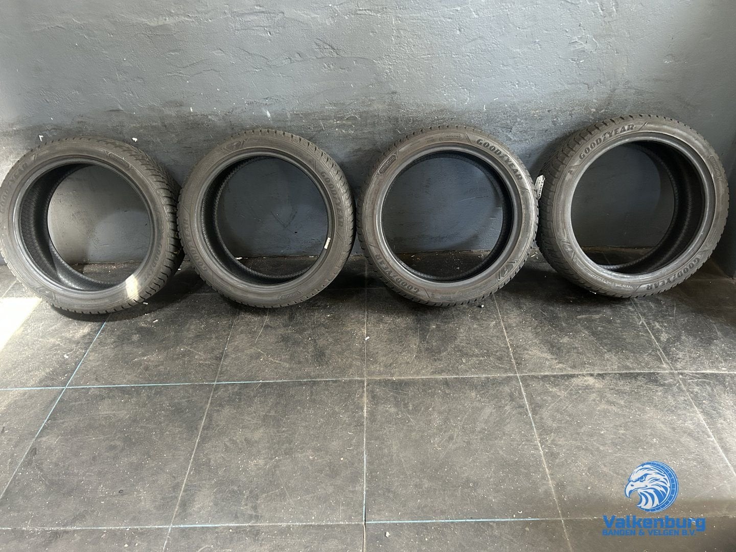 7mm! Winterbanden 225/45R18 Goodyear Ultragrip, 18 inch, Gebruikt, -, -