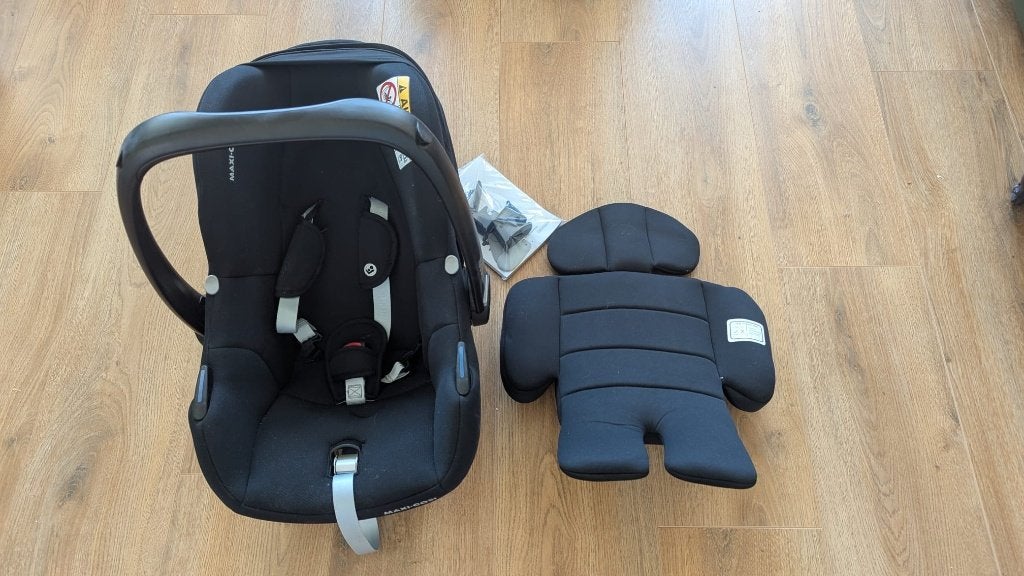 Maxicosi Cabriofix i/size + isofix base, Kinderen en Baby's, Autostoeltjes, Ophalen, Afneembare rugleuning, Zo goed als nieuw
