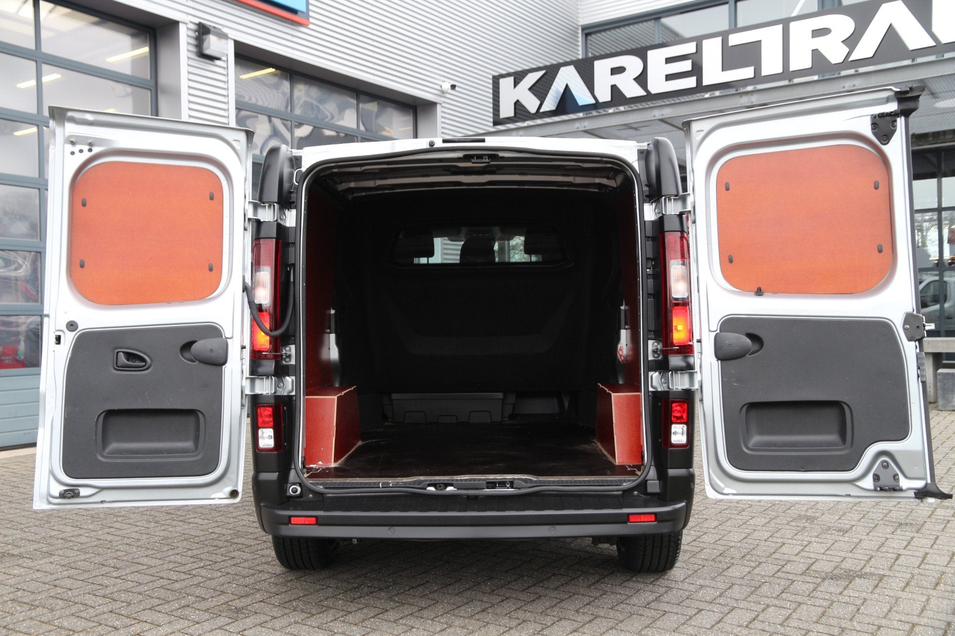 Renault Trafic 2.0 DCI 150 | Aut. | DC | L2H1 | Navi | Cruis, Stof, Gebruikt, 4 cilinders, 150 pk