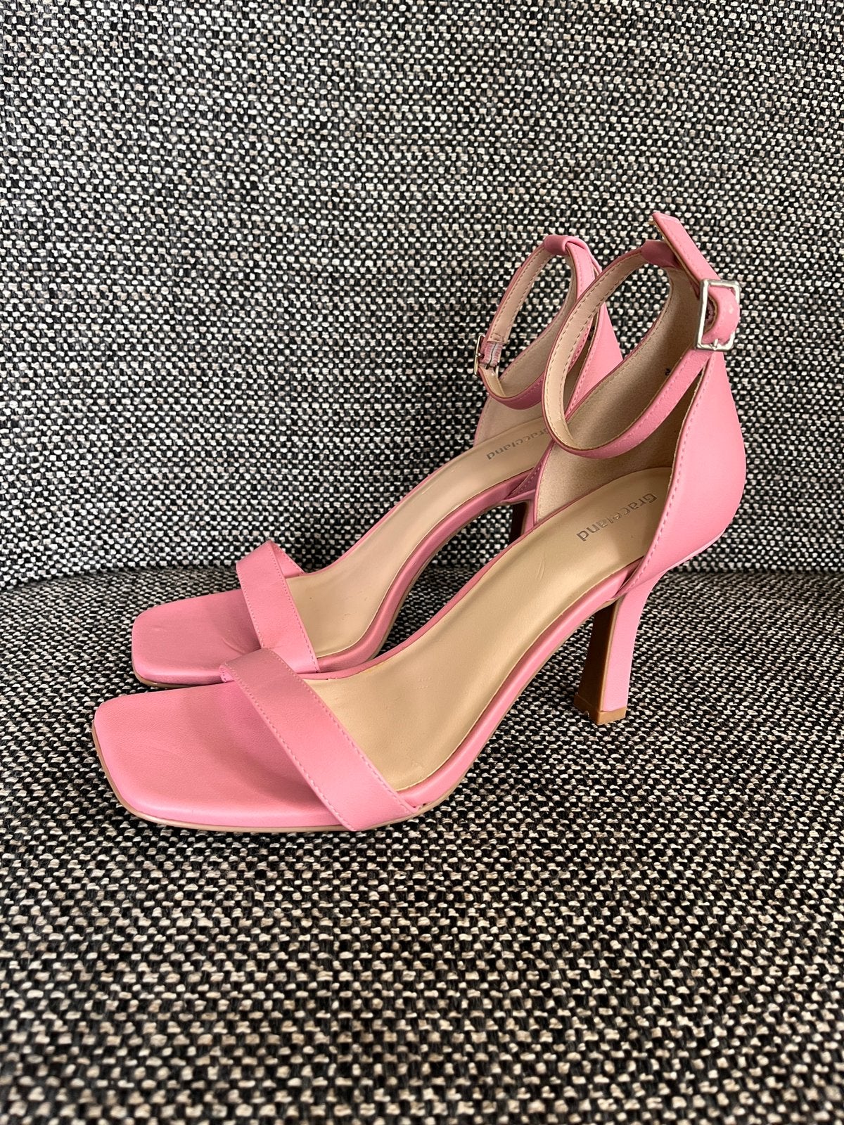 Zomerschoentje mt 40 nieuw., Nieuw, Ophalen of Verzenden, Schoenen met hoge hakken, Roze