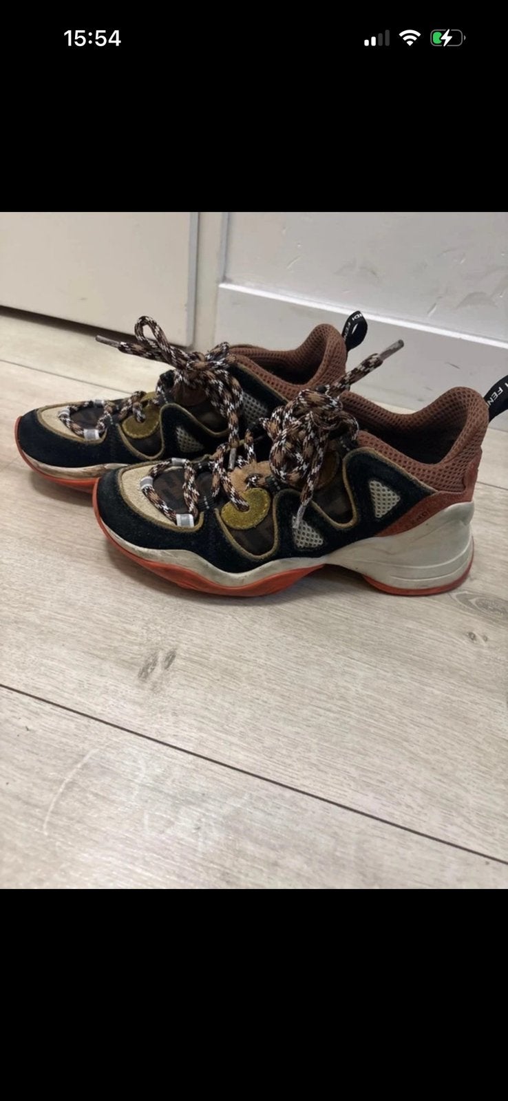 FENDI sneakers, Ophalen of Verzenden, Zo goed als nieuw, Schoenen