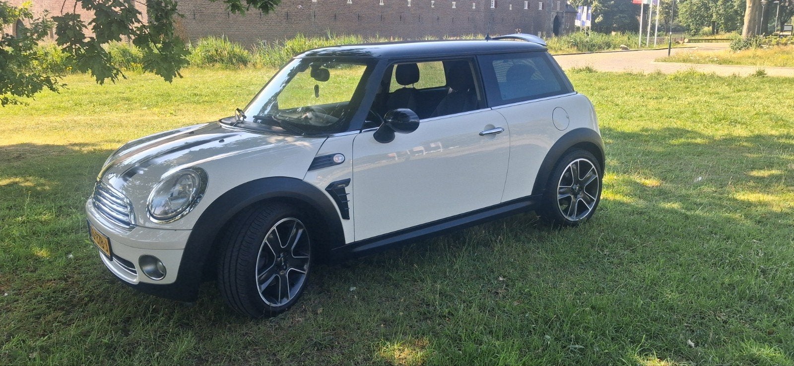 Zeer mooie sportieve mini one  ( R 56 )   1.4   95 pk., Auto's, Voorwielaandrijving, 4 stoelen, 19 km/l, Geïmporteerd