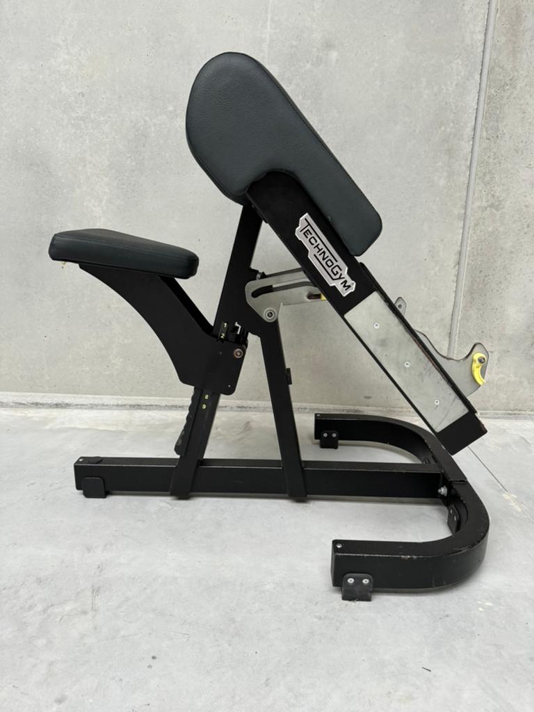 Technogym Pure Strength | Scott curl Preacher Curl, Sport en Fitness, Fitnessmaterialen, Ophalen, Zo goed als nieuw, Overige typen