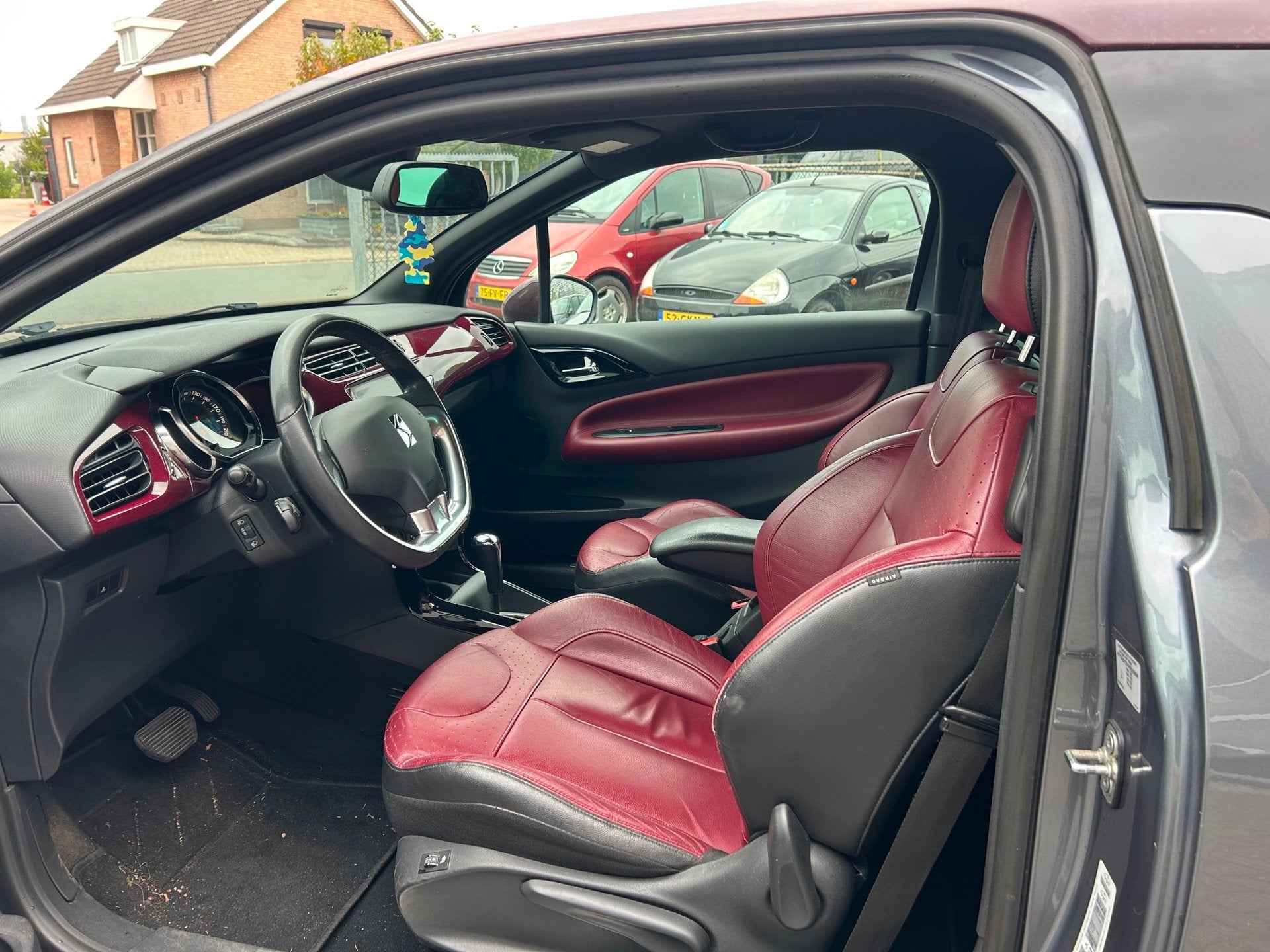 Citroen DS3 1.6 VTi So Chic | LEER | AUTOM | CLIMATE | NAVI, Auto's, Euro 5, Gebruikt, 4 cilinders, 49 €/maand