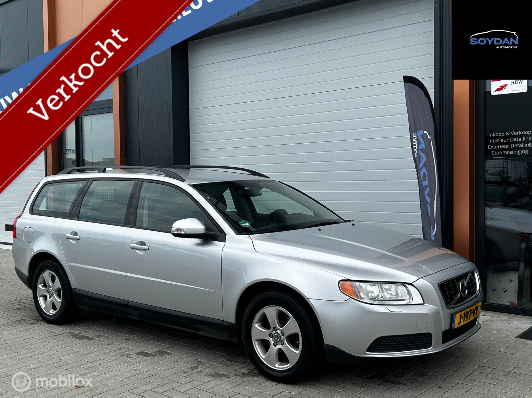 Volvo V70 2.0 Momentum | HALF LEDER | CRUISE | CLIMA |, Voorwielaandrijving, 145 pk, Gebruikt, 4 cilinders