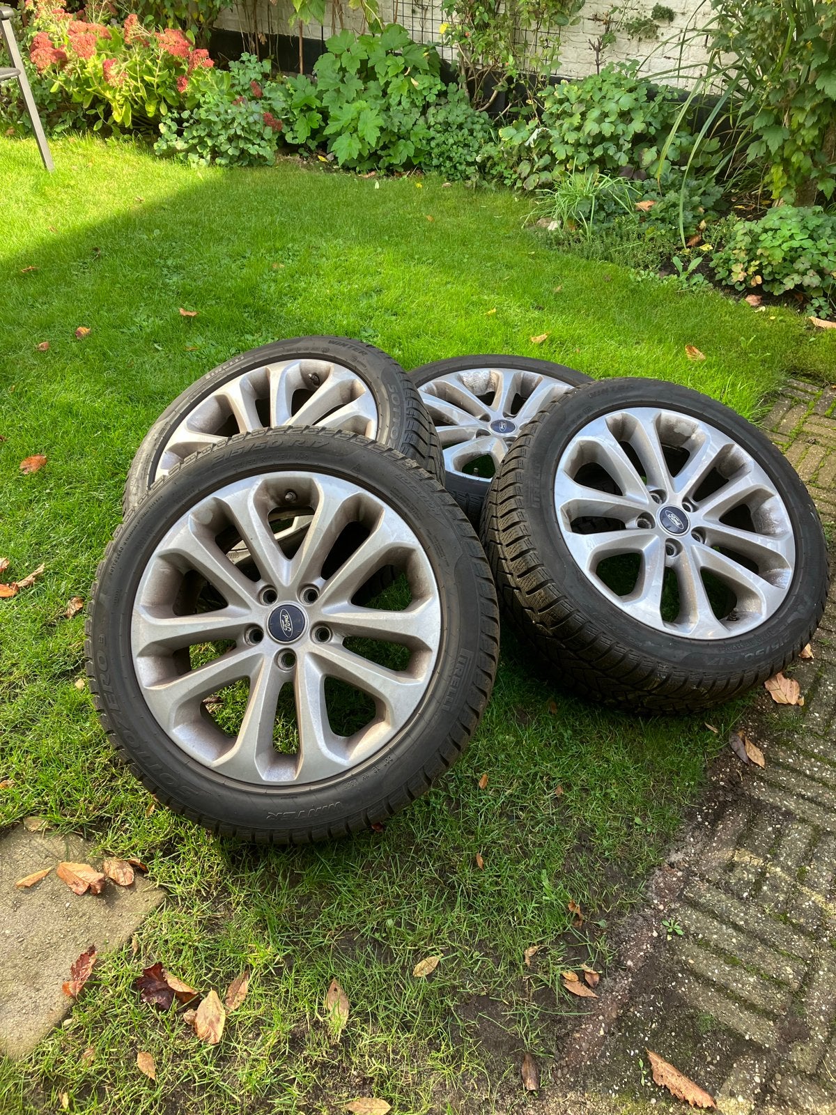 Winterbanden Ford 215/50 R17 met velgen, Ophalen, Banden en Velgen, 17 inch, Winterbanden