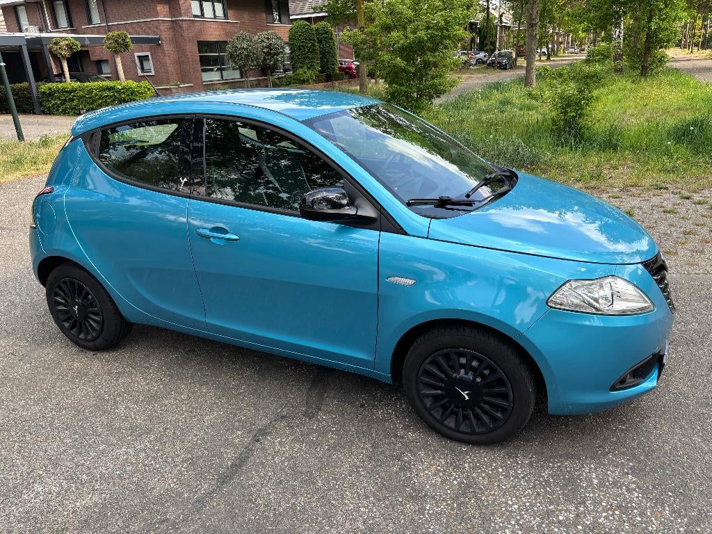 Lancia Ypsilon 0.9 Elefantino Plus Twinair 80PK 2014, Auto's, Lancia, Voorwielaandrijving, Euro 5, Stof, Origineel Nederlands