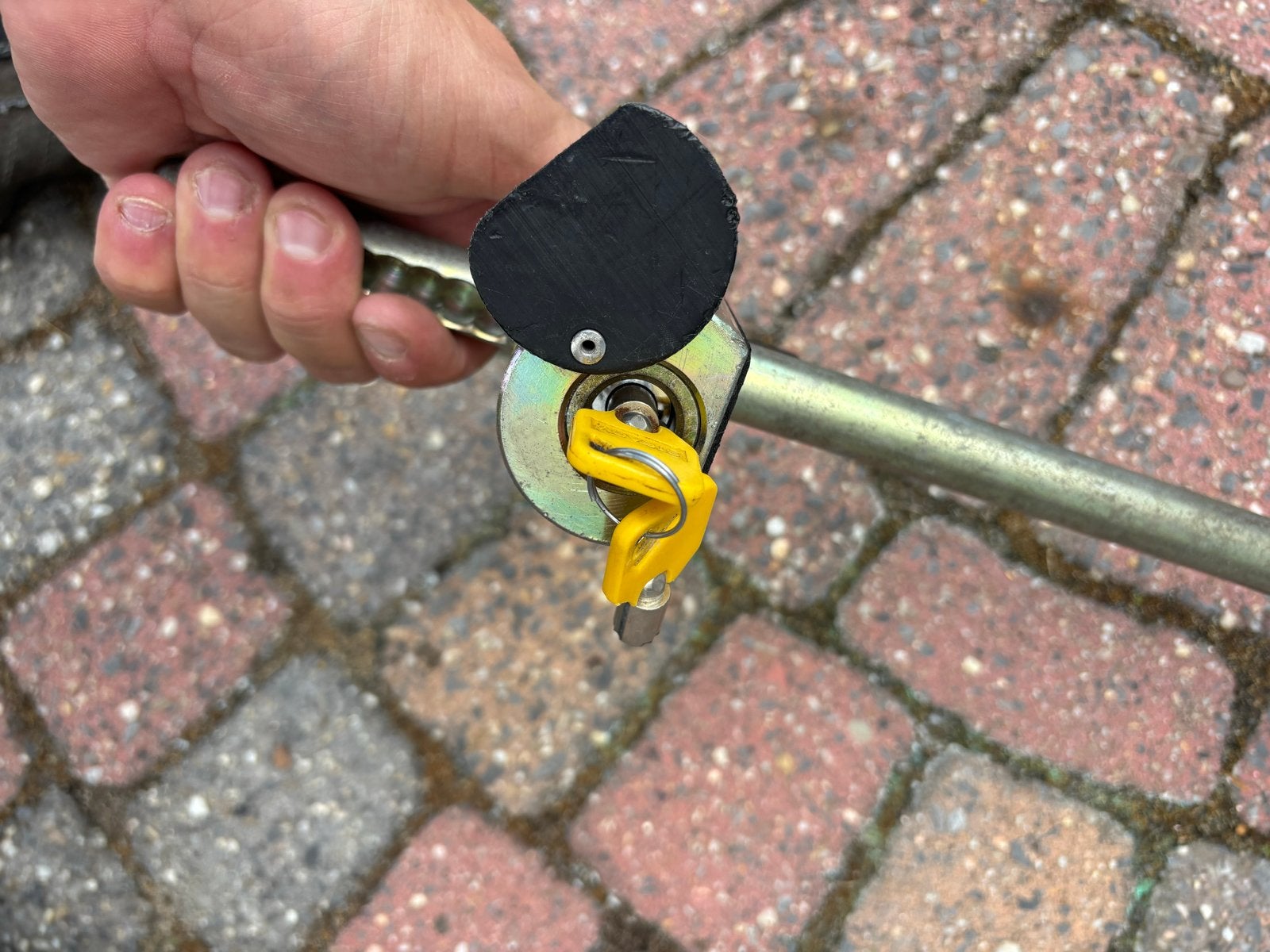 Steady slot SCM gekeurd voor aanhangwagen/caravan, Ophalen, Gebruikt