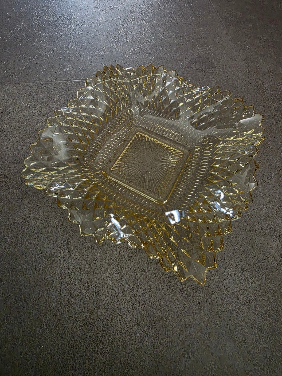 Vintage Indiana Glass Diamond Point schaaltje  geel, Ophalen of Verzenden