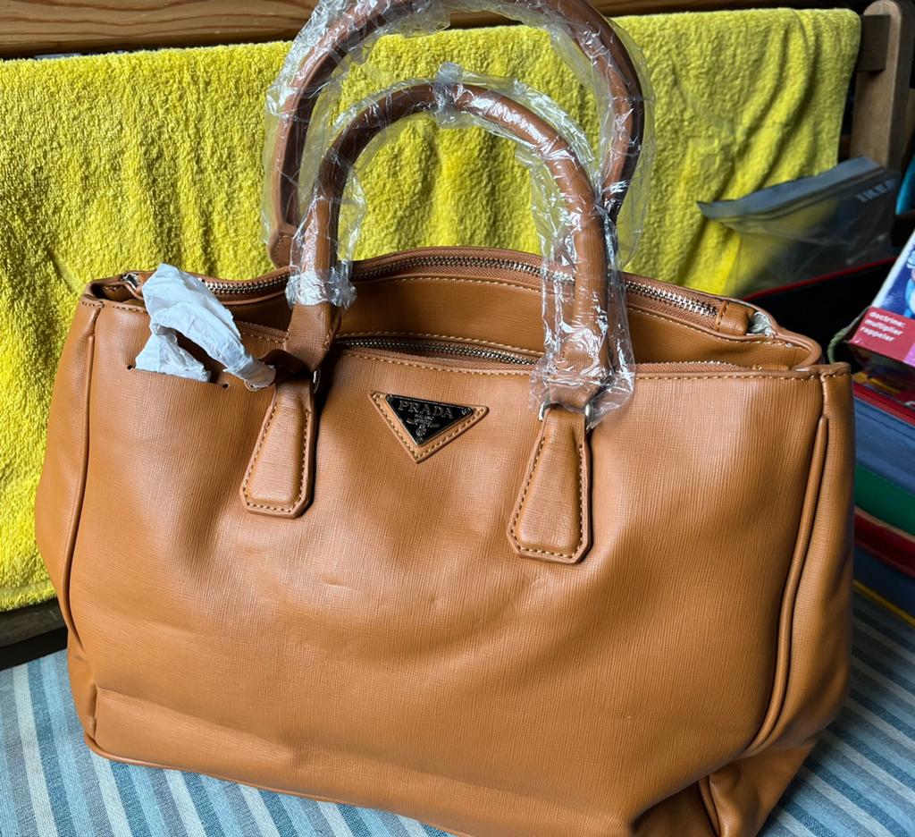 Handtas ( nep), Sieraden, Tassen en Uiterlijk, Tassen | Damestassen, Ophalen of Verzenden, Nieuw, Bruin, Handtas