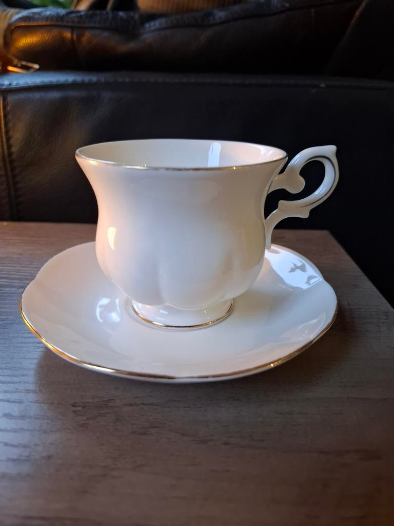 Royal Canterbury Fine Bone China Kop en Schotel, Antiek en Kunst, Antiek | Porselein, Ophalen of Verzenden