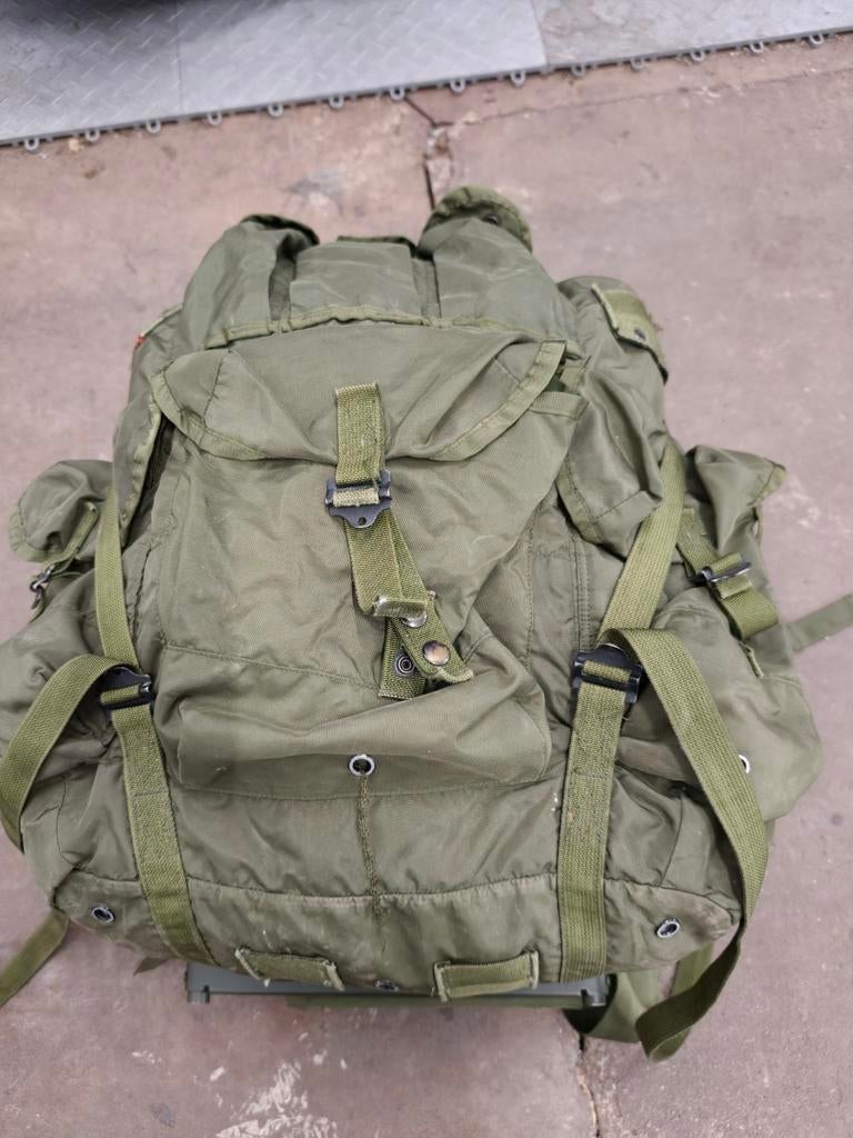 Nieuw/ongebruikt.  Alice Pack met Frame - Legergroen Rugzak, Ophalen of Verzenden, Nieuw, Rugzak