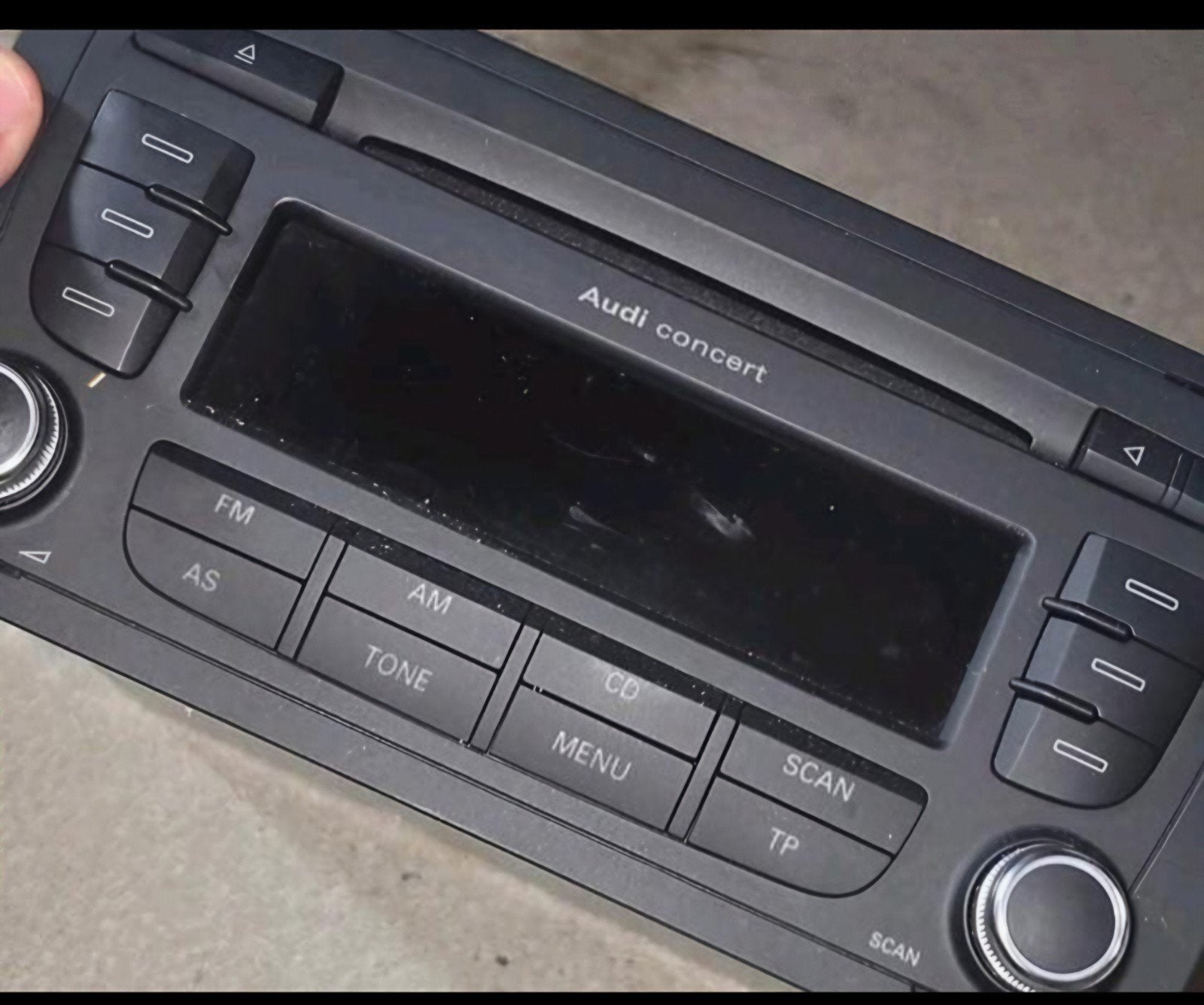 Audi Concert autoradio - Origineel  model 2009 en goed werke, Ophalen of Verzenden