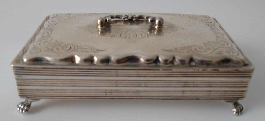 zilveren lepeldoos op klauwpootjes, Antiek en Kunst, Ophalen of Verzenden, Zilver