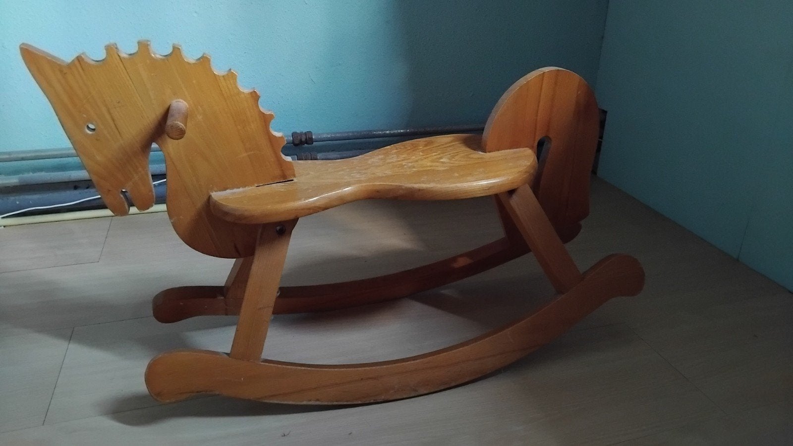 Massief houten hobbelpaard in mooie staat, Ophalen of Verzenden, Zo goed als nieuw, Rij- of Hobbelspeelgoed