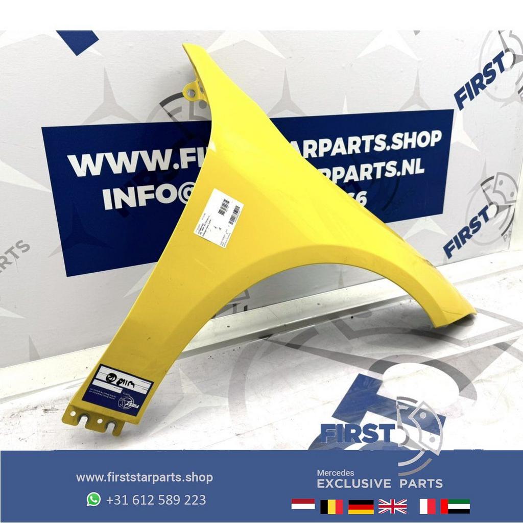 W118 CLA ZIJSCHERM RECHTS Mercedes A1188810400 2018-2022 ORI, Gebruikt, -, Rechts, Ophalen of Verzenden