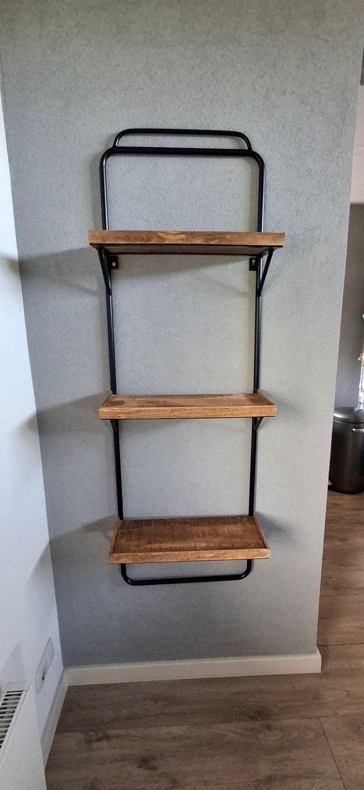 Wandrek met 3 planken - Hout en Metaal, Ophalen of Verzenden