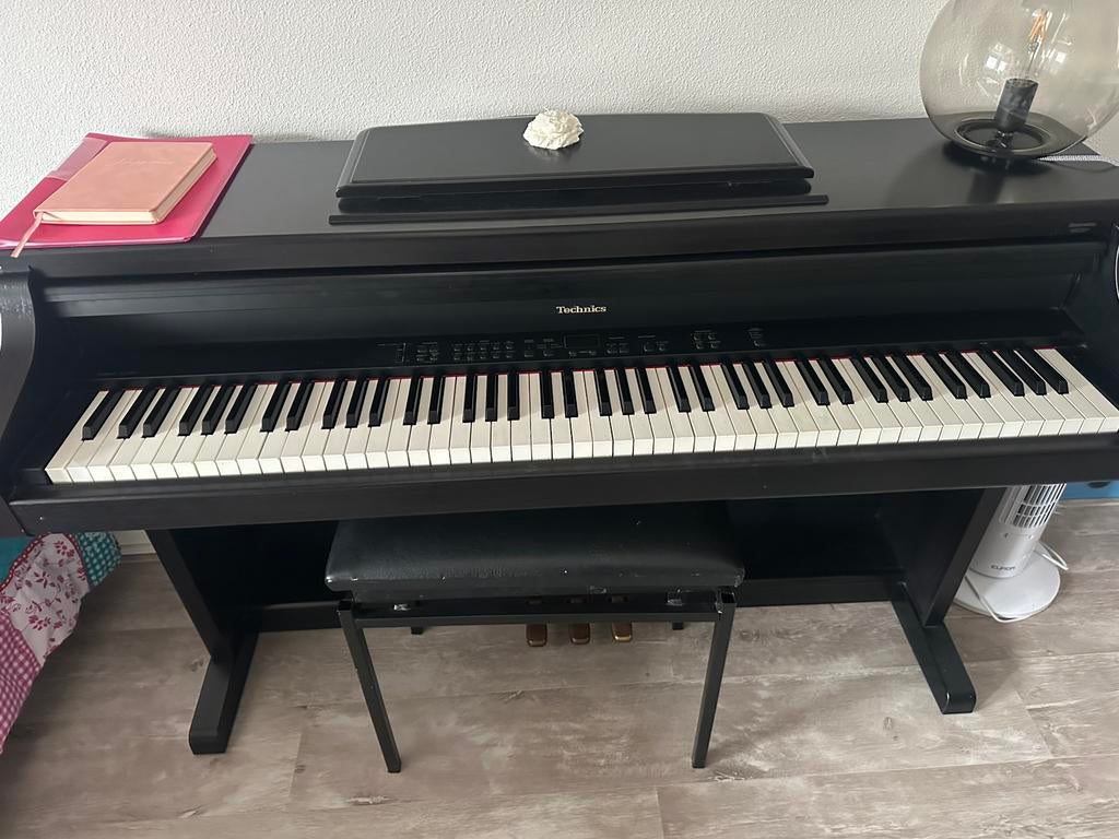 Piano Technics, Muziek en Instrumenten, Piano's, Ophalen of Verzenden, Zo goed als nieuw, Zwart, Piano