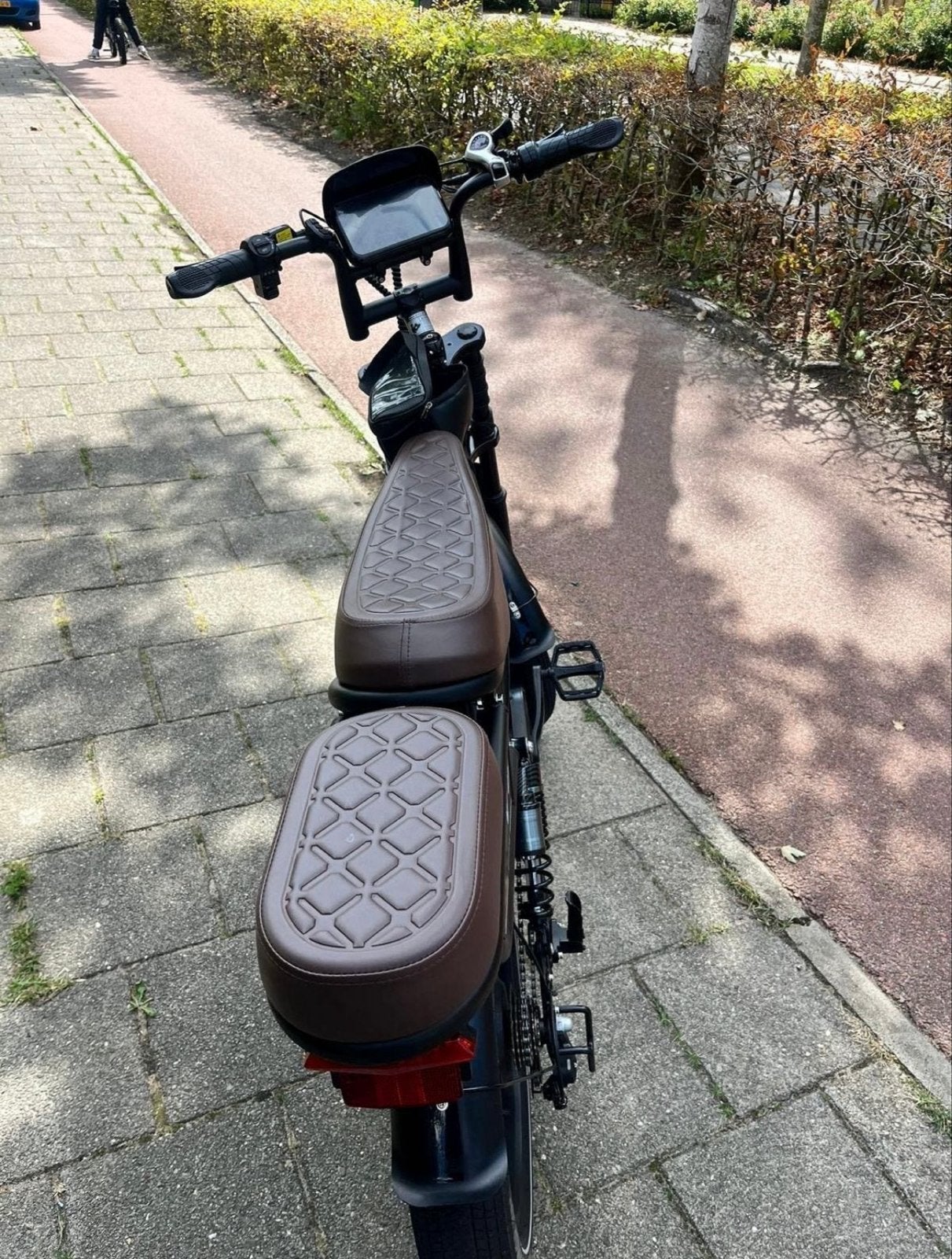 Stoere E-bike met dubbel zadel - Perfect voor duo ritten!, Zo goed als nieuw, 51 tot 55 cm, 50 km per accu of meer, Ophalen