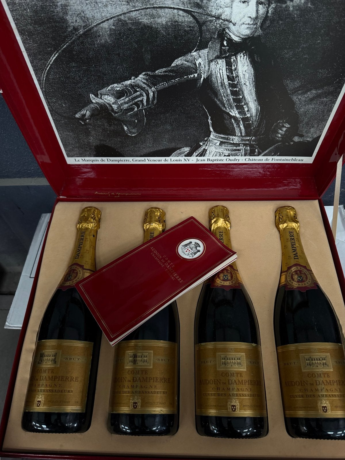 Comte A. de Dampierre Champagne 1985 - Cuvée des Ambassadeur, Ophalen, Zo goed als nieuw, Frankrijk, Champagne