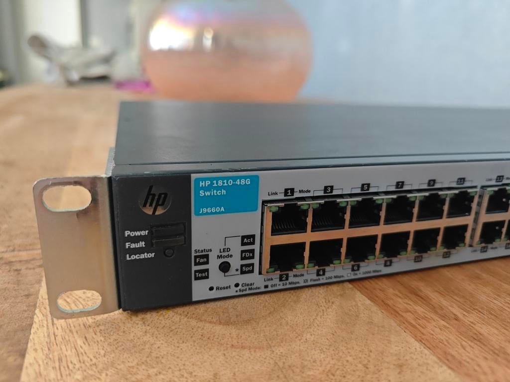 HP 1810-48G Switch J9660A - 48-poorts Gigabit Switch, Computers en Software, Netwerk switches, Ophalen of Verzenden