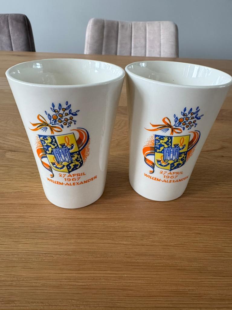 Bekers, Verzamelen, Koninklijk Huis en Royalty, Ophalen of Verzenden, Zo goed als nieuw, Servies