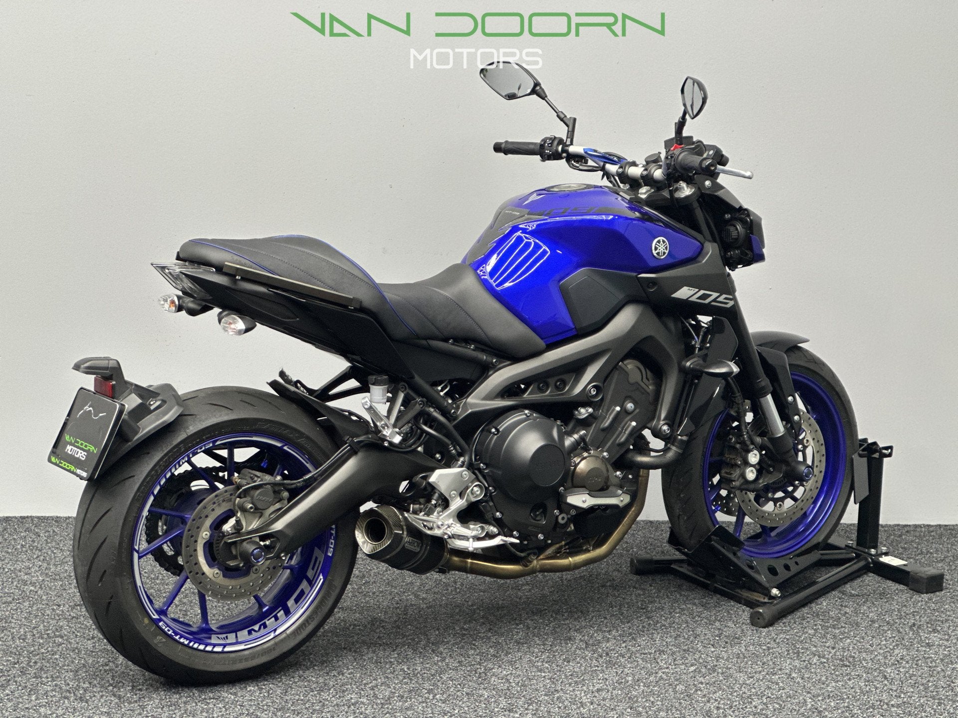 Yamaha MT-09 ABS | Full Arrow | Custom Seat | 2019 | MT 09 |, Info@vandoornmotors.nl, Kraaivenstraat 23-5
5048AB  TILBURG, NL