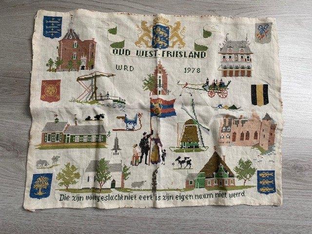 Vintage Geborduurde Merklap Oud- West Friesland, Ophalen of Verzenden, Gebruikt, Handborduren
