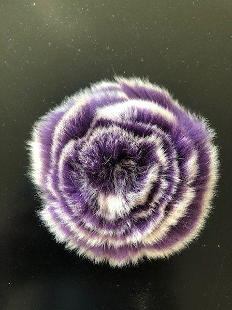 paarse fluwelen corsage met speld, Ophalen of Verzenden, Zo goed als nieuw, Overige typen