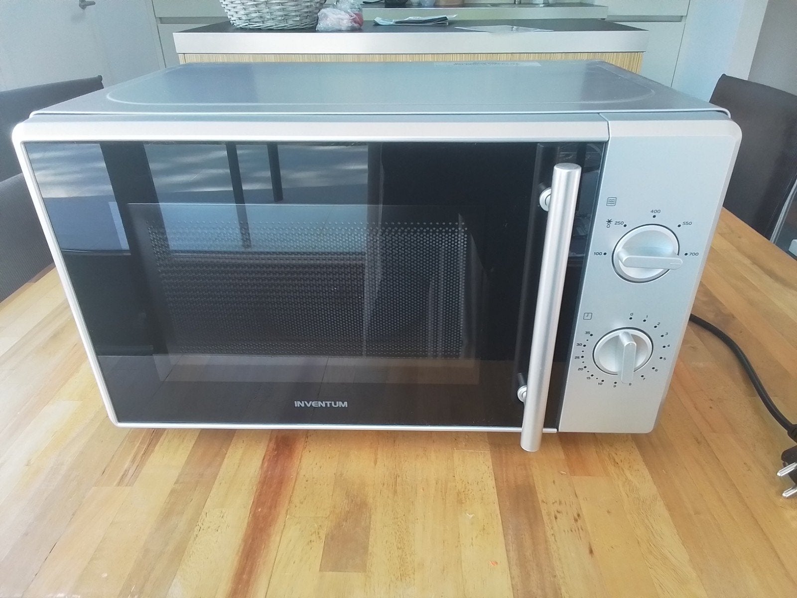 Nette Inventum MN205SZ Solo Magnetron (700W / 20L) – Zilver, Ophalen, Zo goed als nieuw, Minder dan 45 cm, Draaiplateau