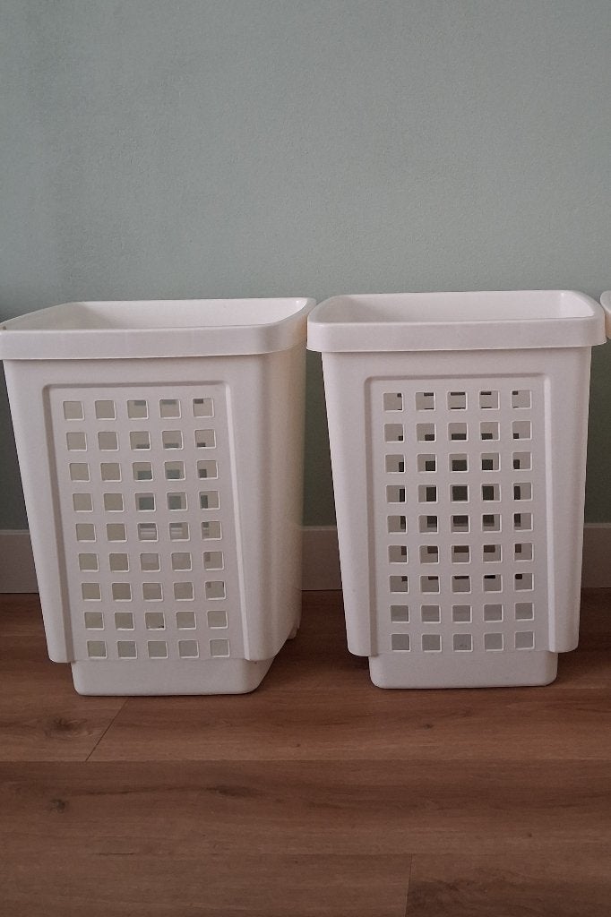 2 wasmanden, Ophalen, Zo goed als nieuw, Wasmand, Wit