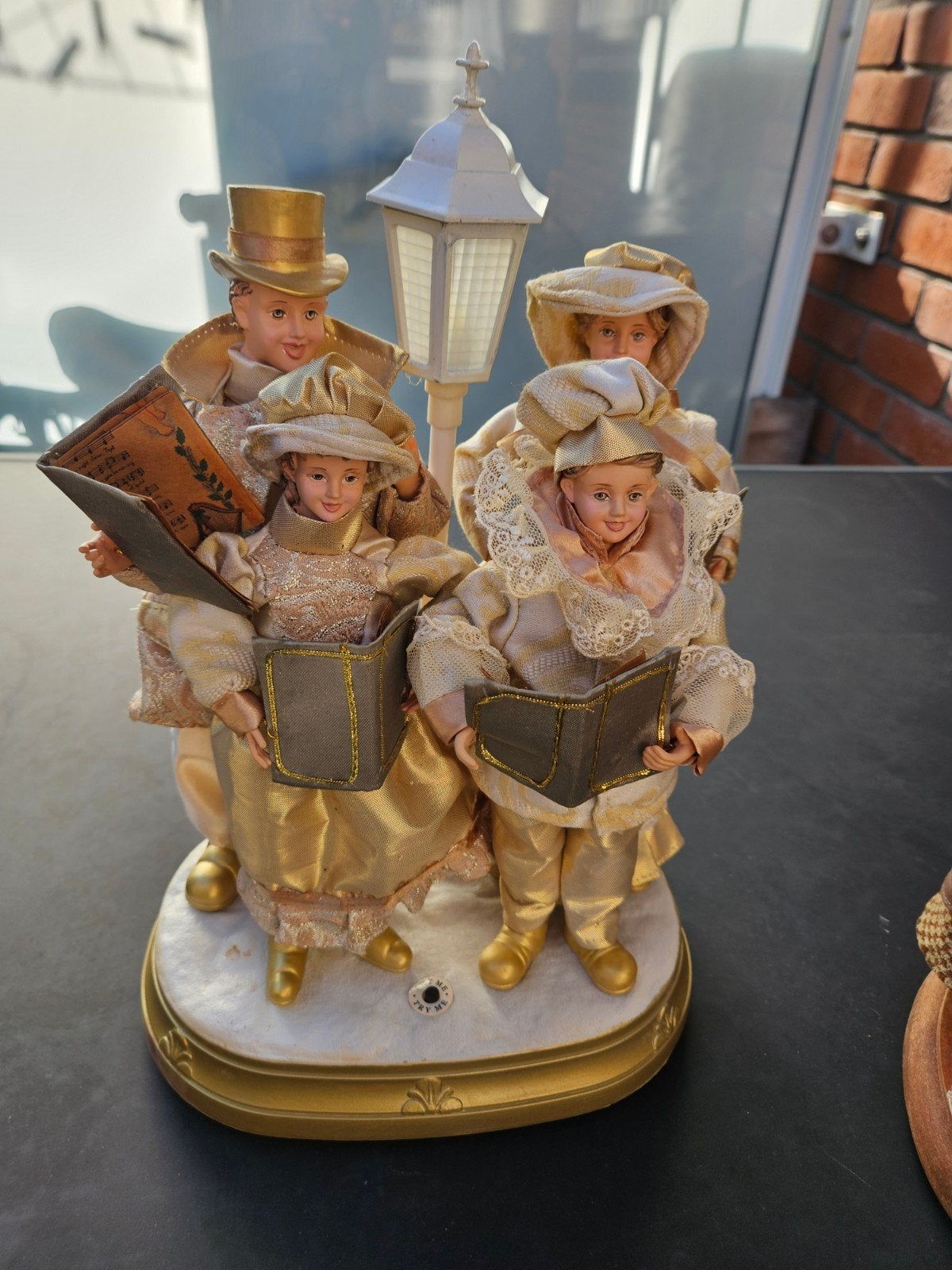 Decoratieve Porseleinen Poppen met Lantaarn - Kerstkoor, Verzamelen, Ophalen of Verzenden, Gebruikt, Overige typen