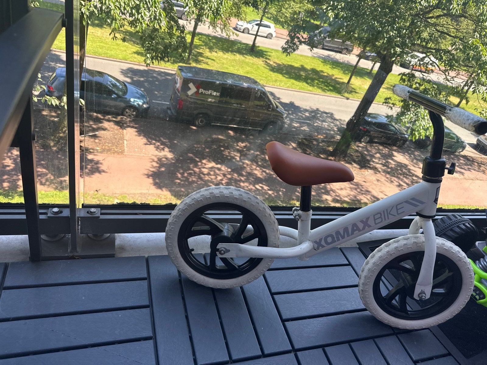 XQMAX BIKE Loopfiets - Wit met bruin zadel, Ophalen, Zo goed als nieuw, Minder dan 16 inch