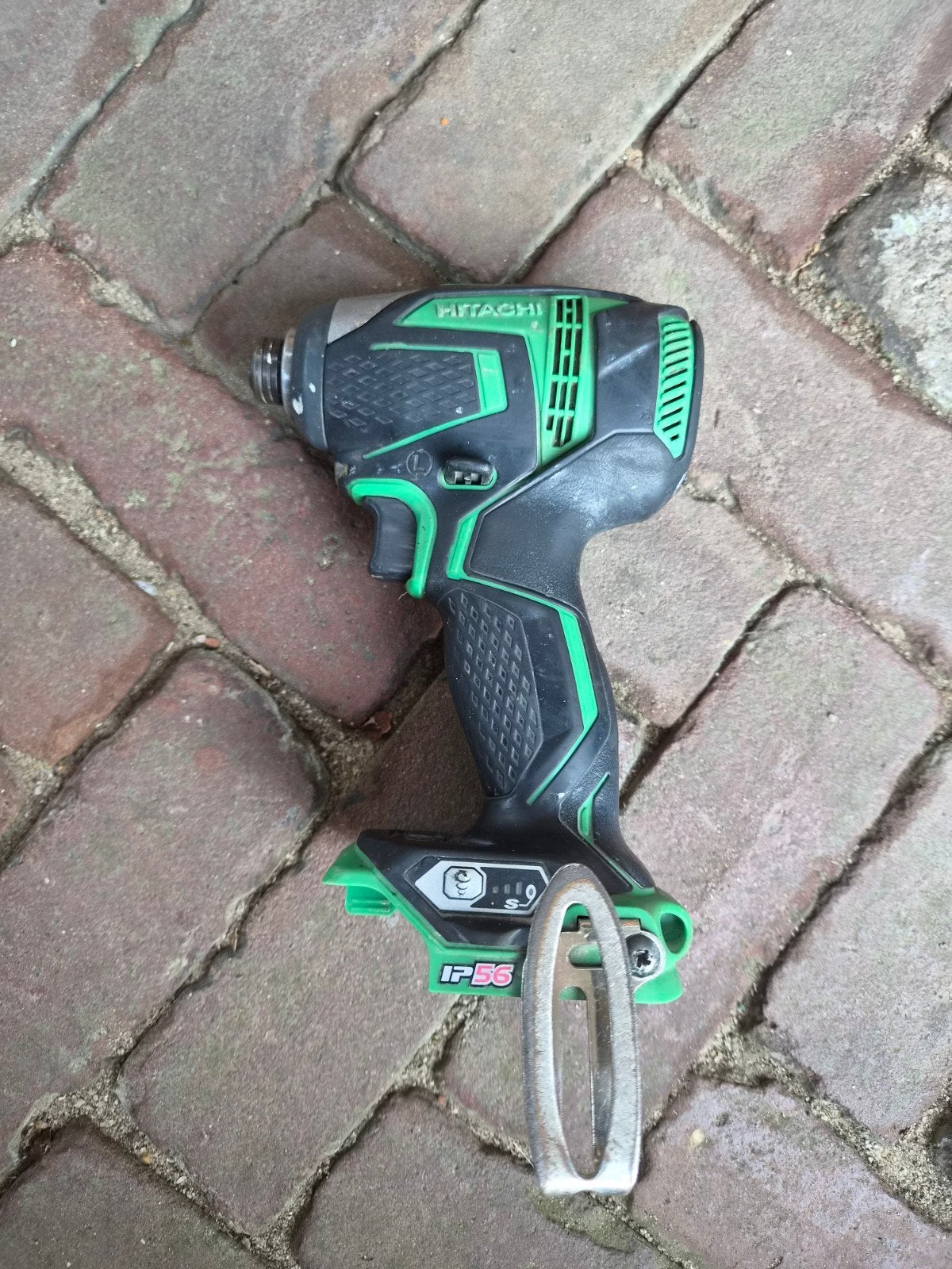 Hitachi Slagschroevendraaier - Krachtig en Betrouwbaar, Doe-het-zelf en Verbouw, Gebruikt, Variabele snelheid, Ophalen of Verzenden
