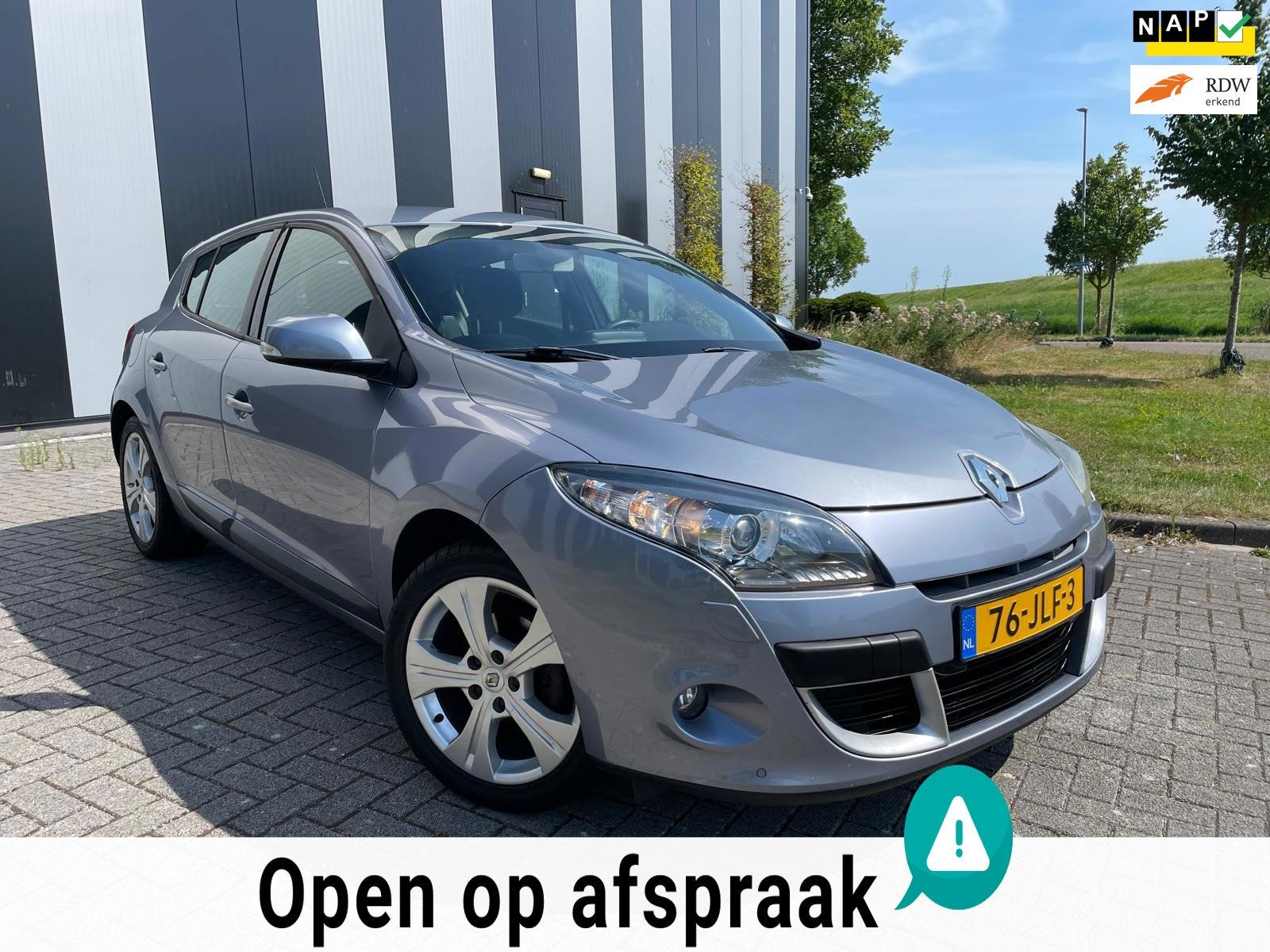 Renault Mégane 1.6 Dynamique Keyless-Xenon-Clima-Navi-Cruis, Auto's, Renault, Gebruikt, 4 cilinders, Blauw, Bedrijf