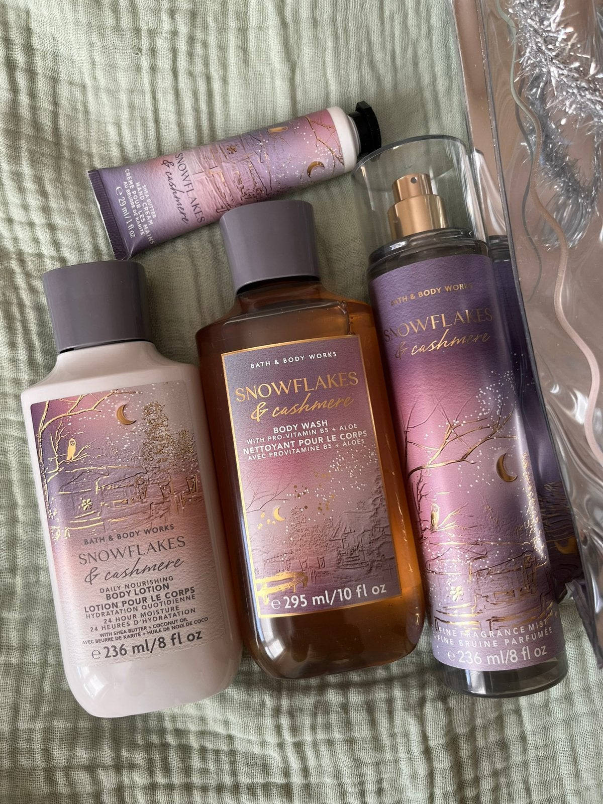 Nieuw! Bath & Body Works snowflakes & cashmere gift set, Ophalen of Verzenden, Nieuw, Bad & Douche