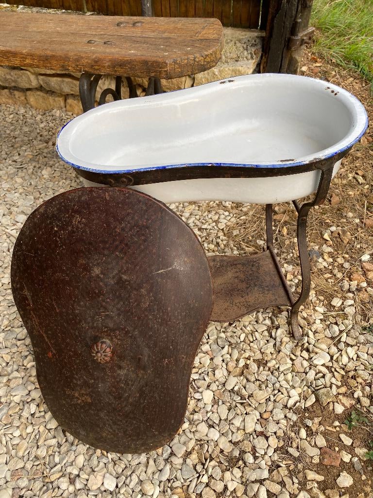 Brocante Franse emaille bidet met metalen onderstel, Ophalen of Verzenden