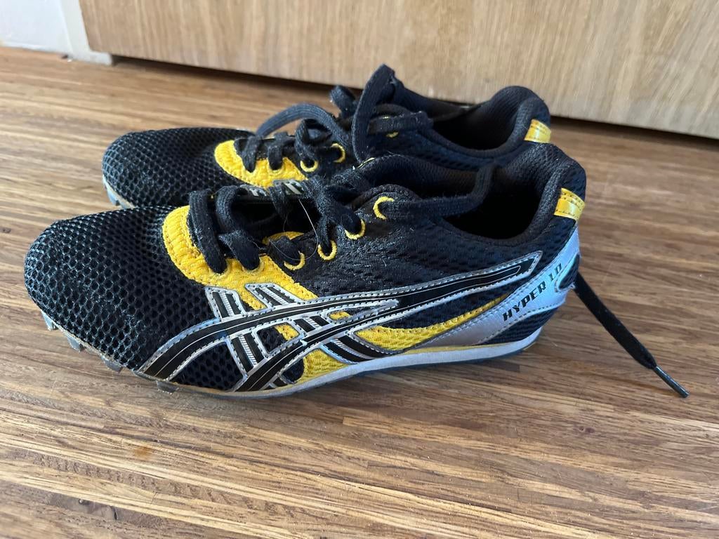 Asics Hyper LD Spikes - Zwart/Geel - Maat onbekend, Ophalen of Verzenden, Zo goed als nieuw, Spikes, Hardlopen