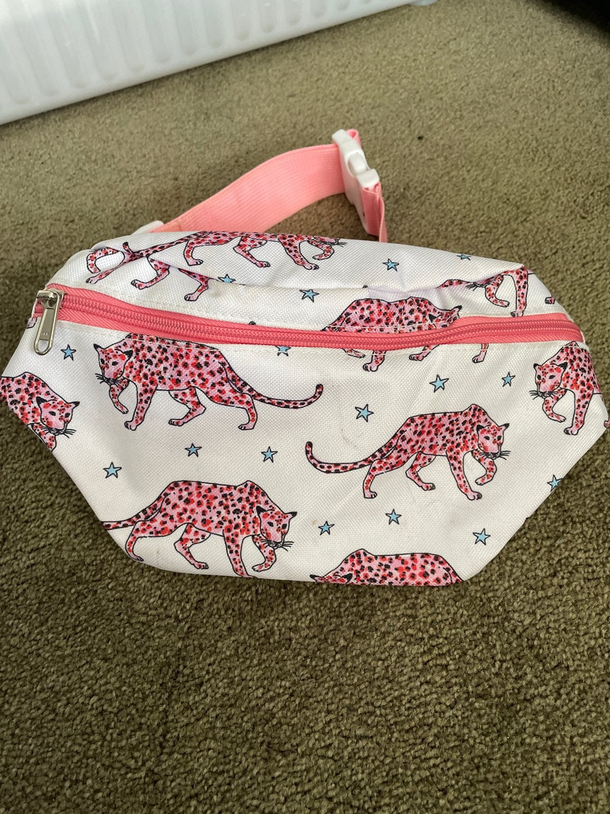 Blond Amsterdam Heuptasje met luipaardprint en roze accenten, Ophalen of Verzenden, Gebruikt, Wit, Overige typen