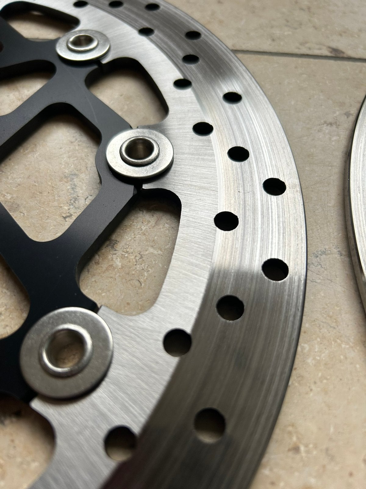 2x Brembo B408.69 front brake disks, Motoren, Ophalen of Verzenden, Gebruikt