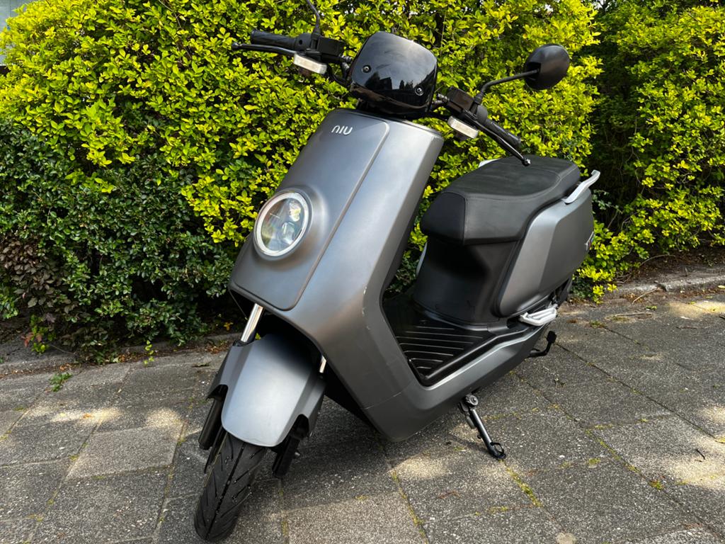 NIU N-Sport Scooter mat grijs, Ophalen, Zo goed als nieuw, Elektrisch