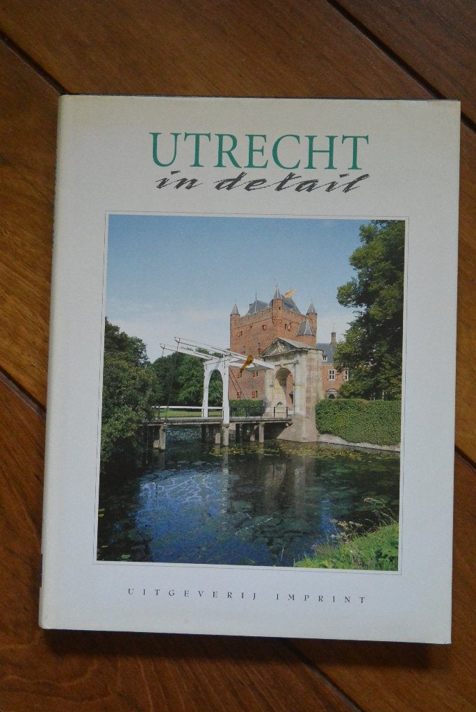 Utrecht in detail, Ophalen of Verzenden, Zo goed als nieuw