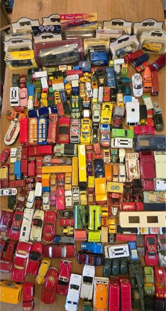 Grote verzameling speelgoed auto's en dinky toys, Ophalen of Verzenden, Gebruikt, Bus of Vrachtwagen, Overige merken